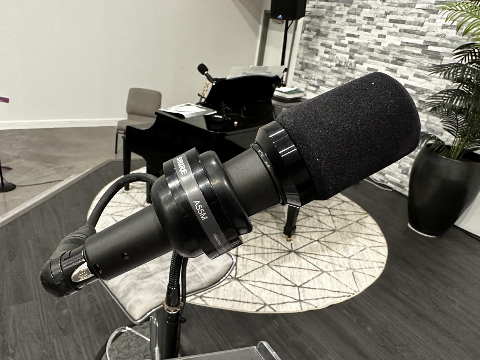 SM57 Pro XLR Dynamic Instrument Microphone | Cardioid dynamic mic for studio and live instruments, drums, percussion and amp miking; recording-ready customer photo 2
