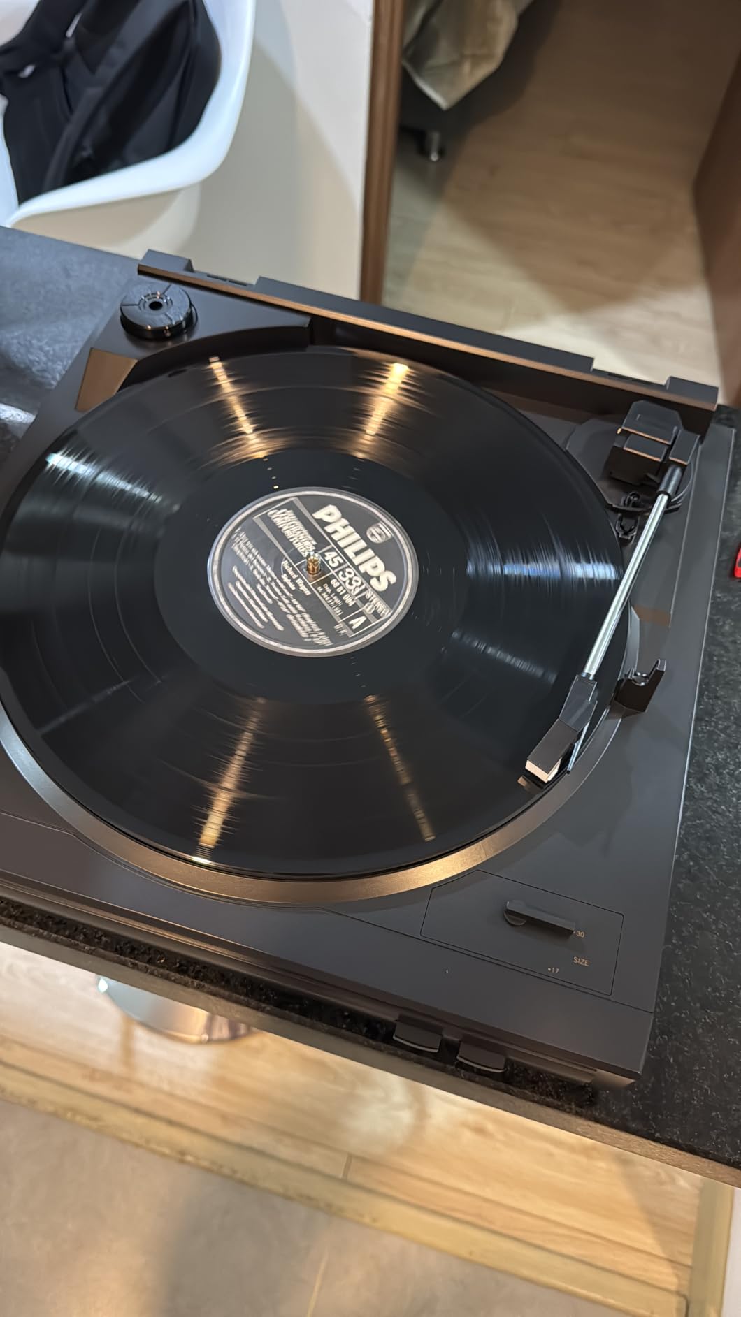 Denon DP-29F Fully Automatic Record Player, Analog Turntable with Built-in RIAA Phono Equalizer, Unique Automated Tonearm Design, Manual Lifter Mechanism, Rigid Diecast Aluminum for Stability customer photo 1
