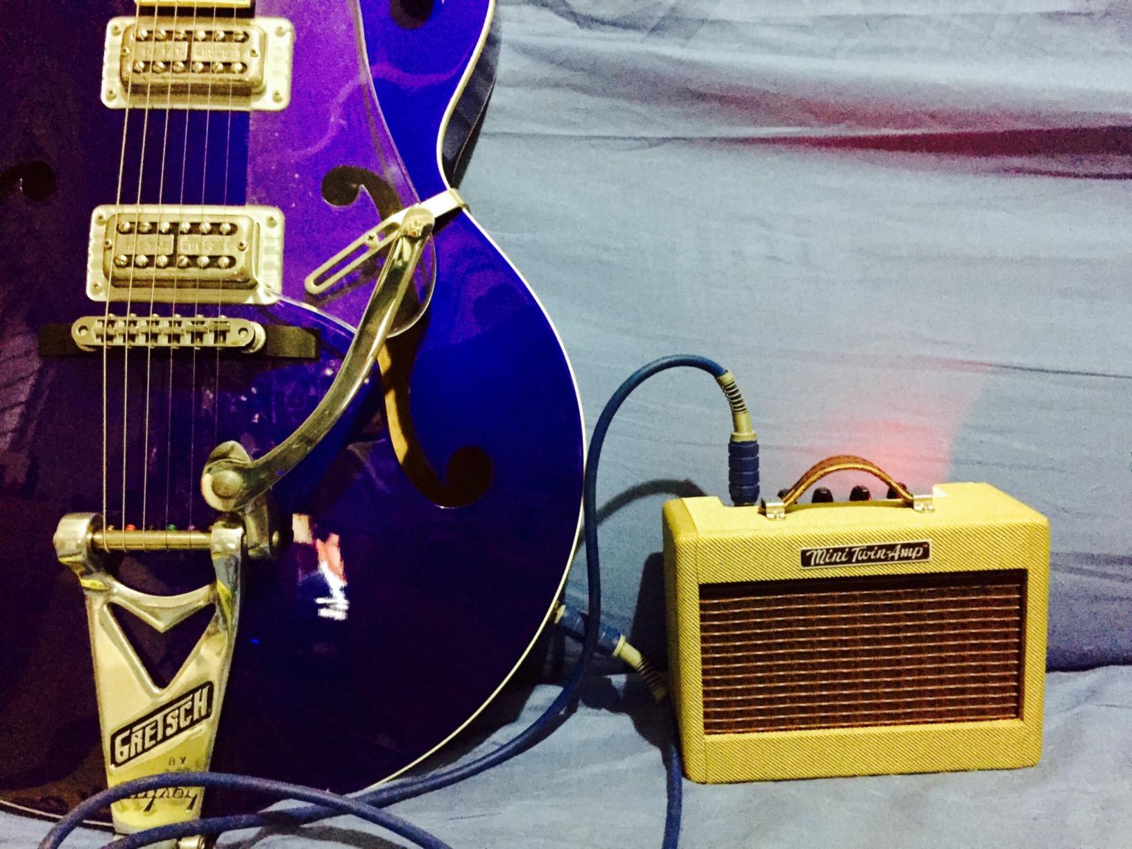 Fender Mini Deluxe Electric Guitar Amp, Portable Guitar Amp, 3 Watts, with 2-Year Warranty 7.48Dx11.42Wx3.54H Inches, Tweed customer photo 1
