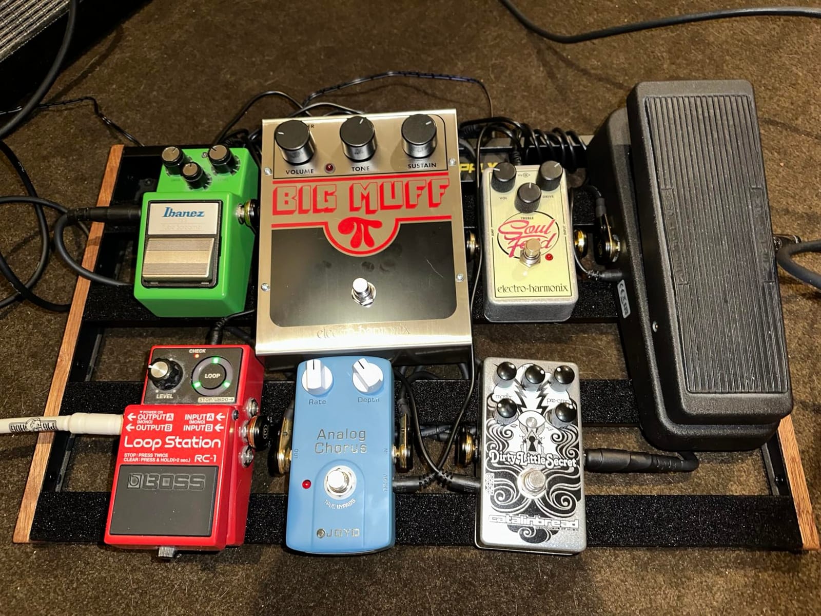 Electro-Harmonix Big Muff Pi Guitar Effects Pedal customer photo 2