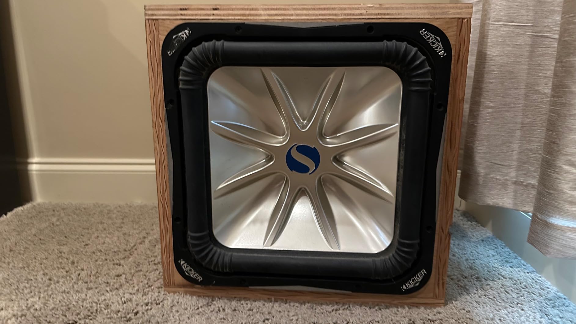 BIC America F12 12-Inch 475-Watt Front Firing Powered Subwoofer customer photo 1