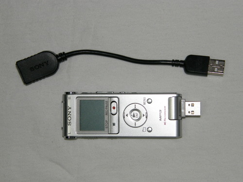 Sony ICD-UX200 Digital Voice Recorder with Built-In Stereo Microphone (Silver) customer photo 1