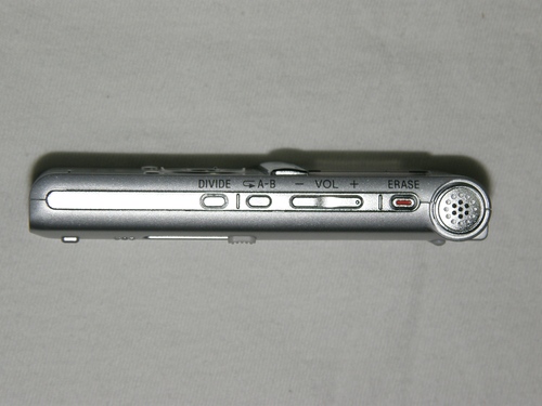Sony ICD-UX200 Digital Voice Recorder with Built-In Stereo Microphone (Silver) customer photo 2