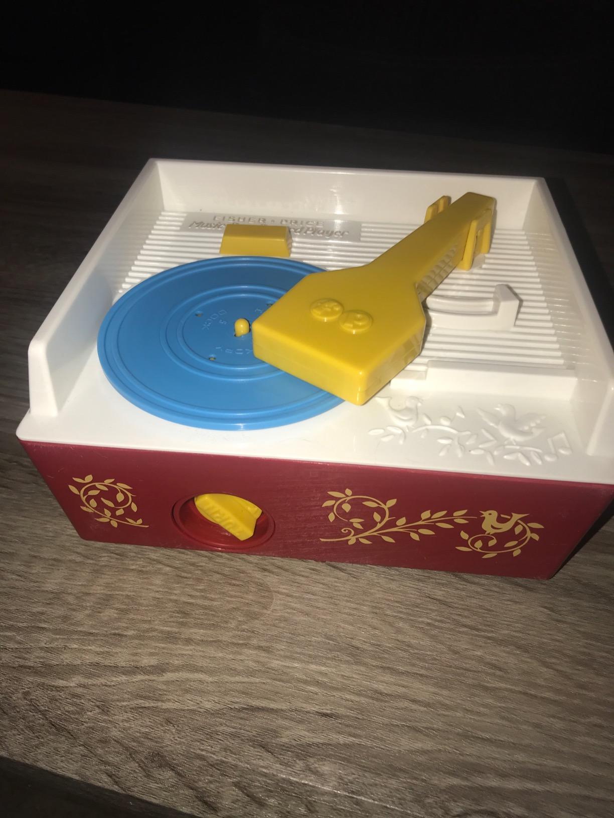 Fisher Price Classics - Record Player - Retro, Tactile Interactive Retro Toy for Kids, Girls, Boys, Toddlers, Baby, Preschooler, Unisex 18 Months + customer photo 1