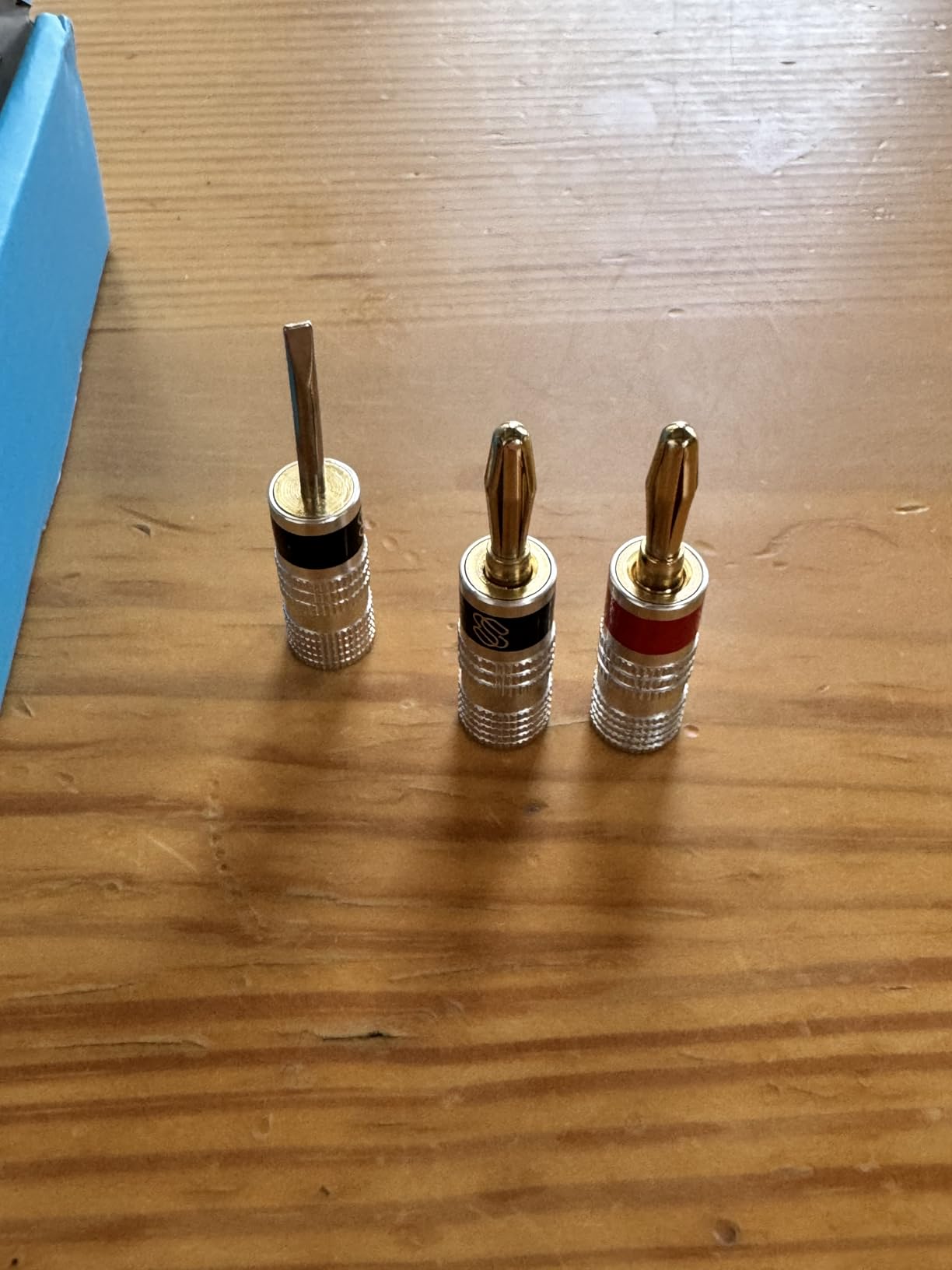Sewell Silverback Banana Plugs, 6 Pairs Gold Plated Speaker Connectors, 24k Gold, Dual Screw Lock customer photo 2