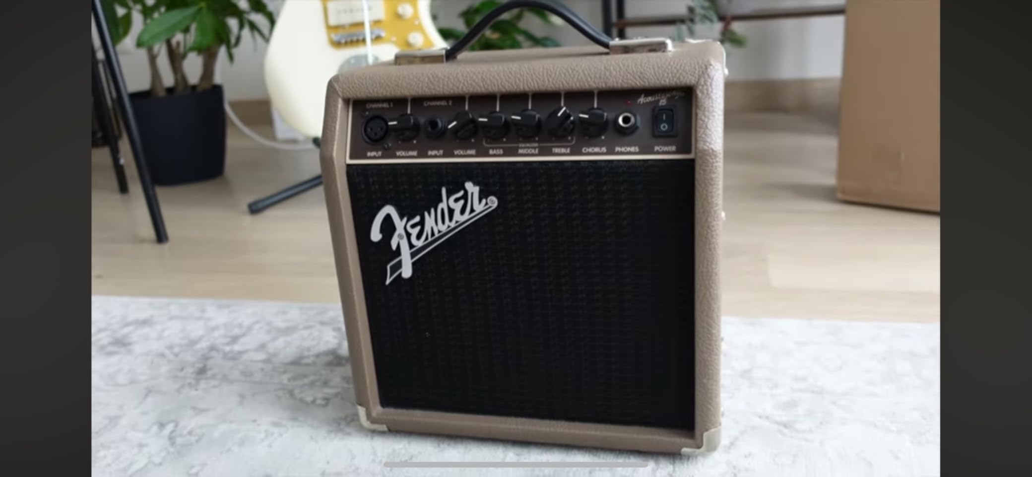 Fender Acoustasonic 15 Acoustic Guitar Amplifier, 15W Portable Combo Amp customer photo 2