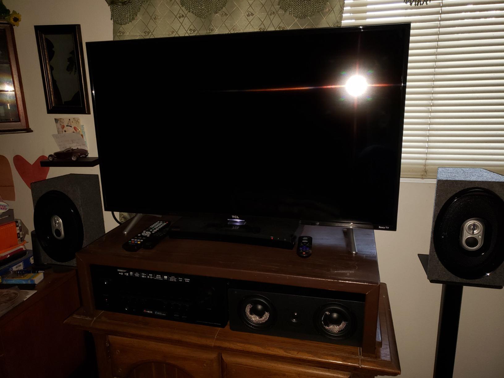 Micca MB42X-C Advanced 2-Way Center Channel Speaker for Home Theater, Black | 4-inch carbon-fiber woofer, silk-dome tweeter and optimized 18dB crossover create clear dialogue and open, dynamic sound. customer photo 2