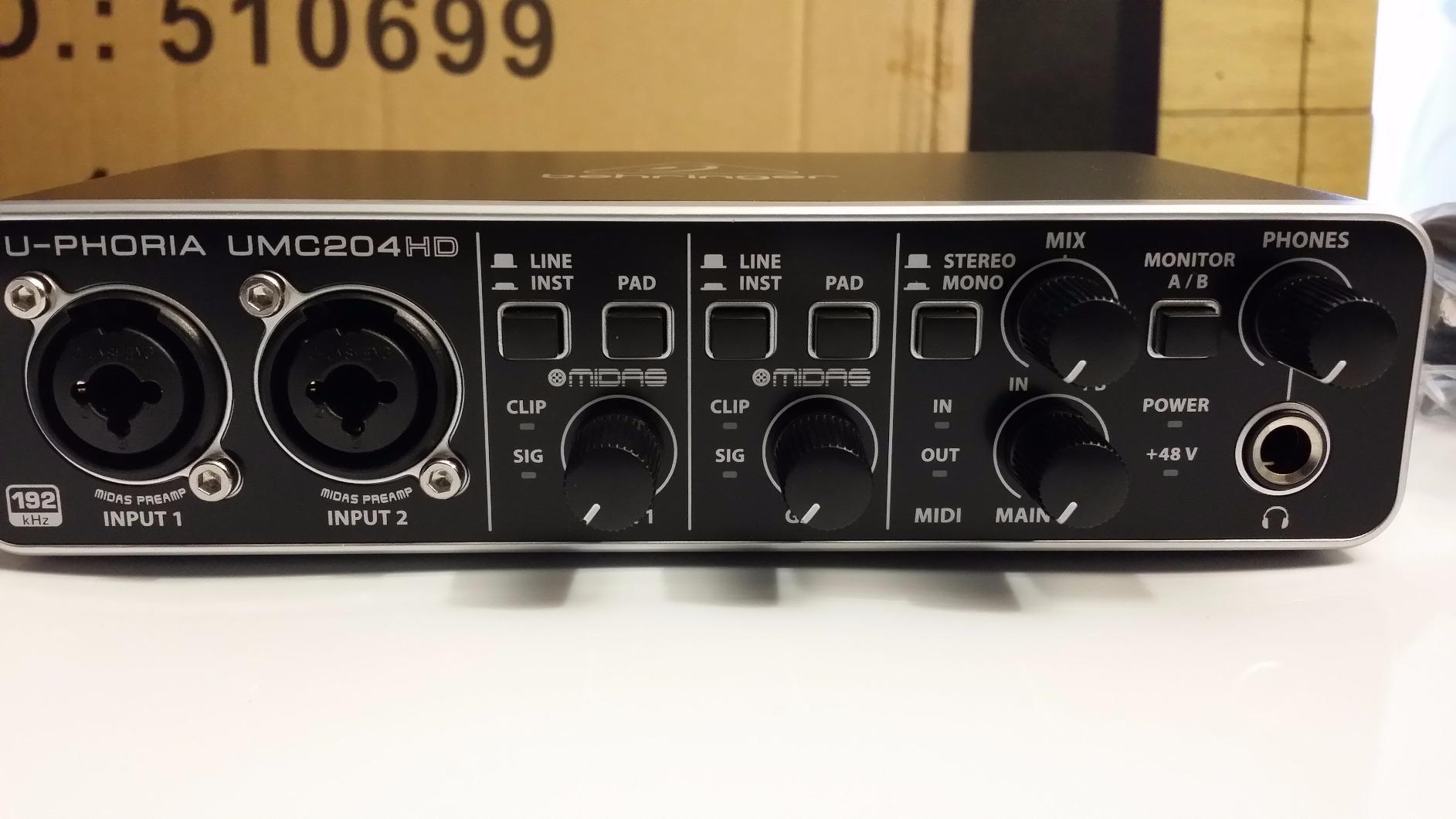 Behringer UMC204HD Audiophile 2x4, 24-Bit/192 kHz USB Audio/MIDI Interface with Midas Mic Preamplifiers customer photo 2