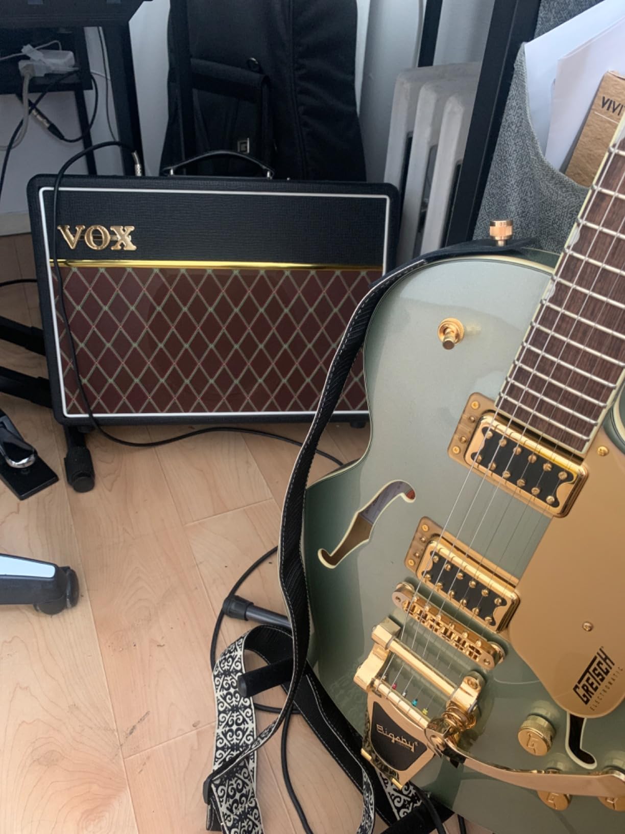 Vox AC10C1 1x10 inch 10 watt Guitar Tube Combo Amplifier w/ 1 Channel, 2 band EQ, Reverb, and Celestion Speaker customer photo 2