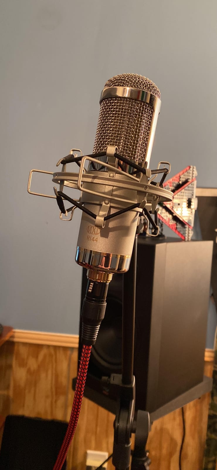 MXL R144 HE Heritage Edition Classic Ribbon Microphone customer photo 1