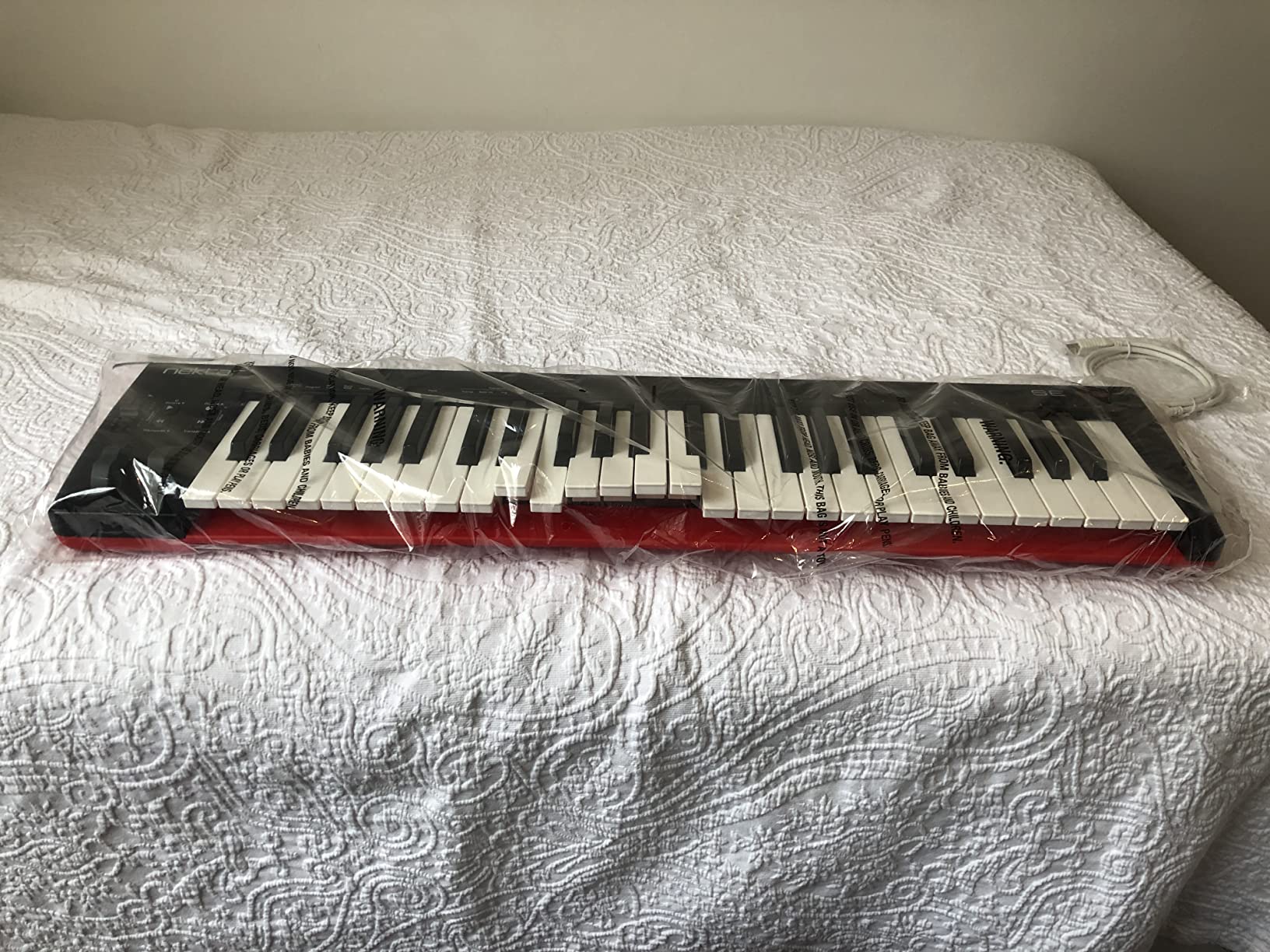 Nektar SE49 - 49-Key MIDI Controller, Black/White/Grey customer photo 1