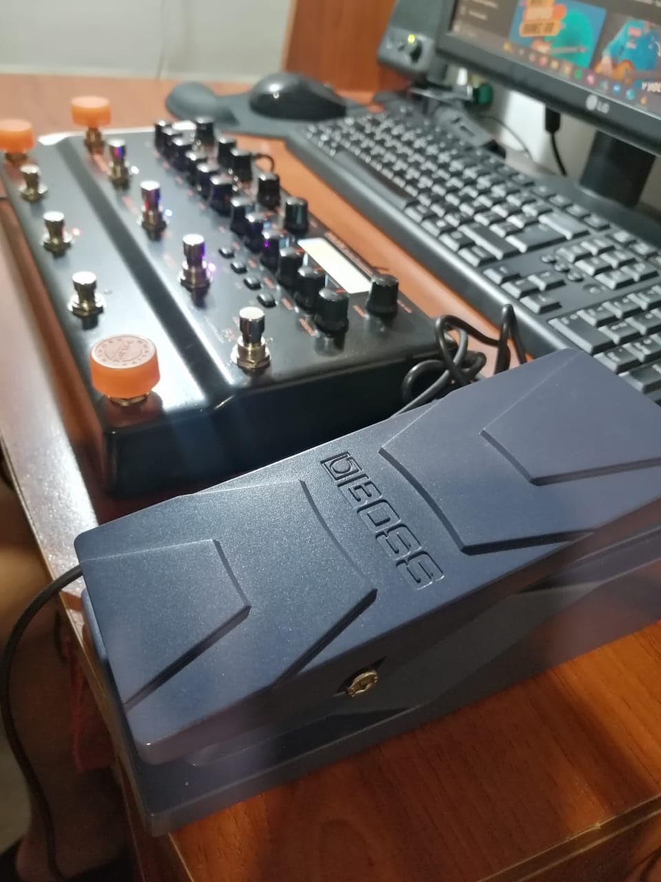 BOSS EV-30 Dual Expression Guitar Pedal (EV-30) customer photo 1