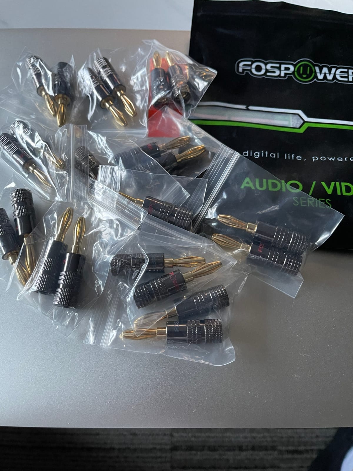 FosPower Banana Plugs (2 Pairs/4 Pcs), 24K Gold Plated Speaker Connectors, Closed Screw Type customer photo 1