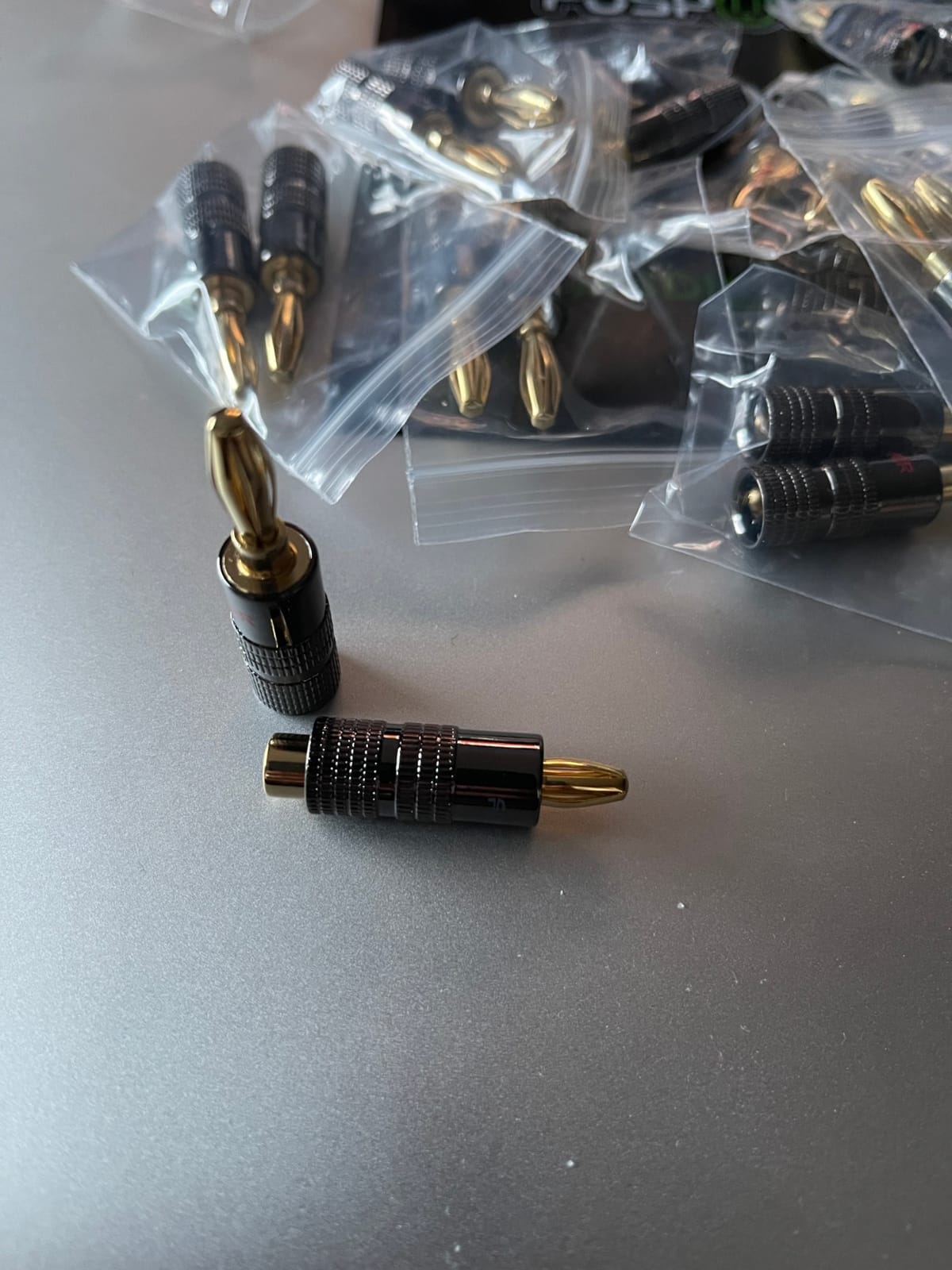 FosPower Banana Plugs (2 Pairs/4 Pcs), 24K Gold Plated Speaker Connectors, Closed Screw Type customer photo 2