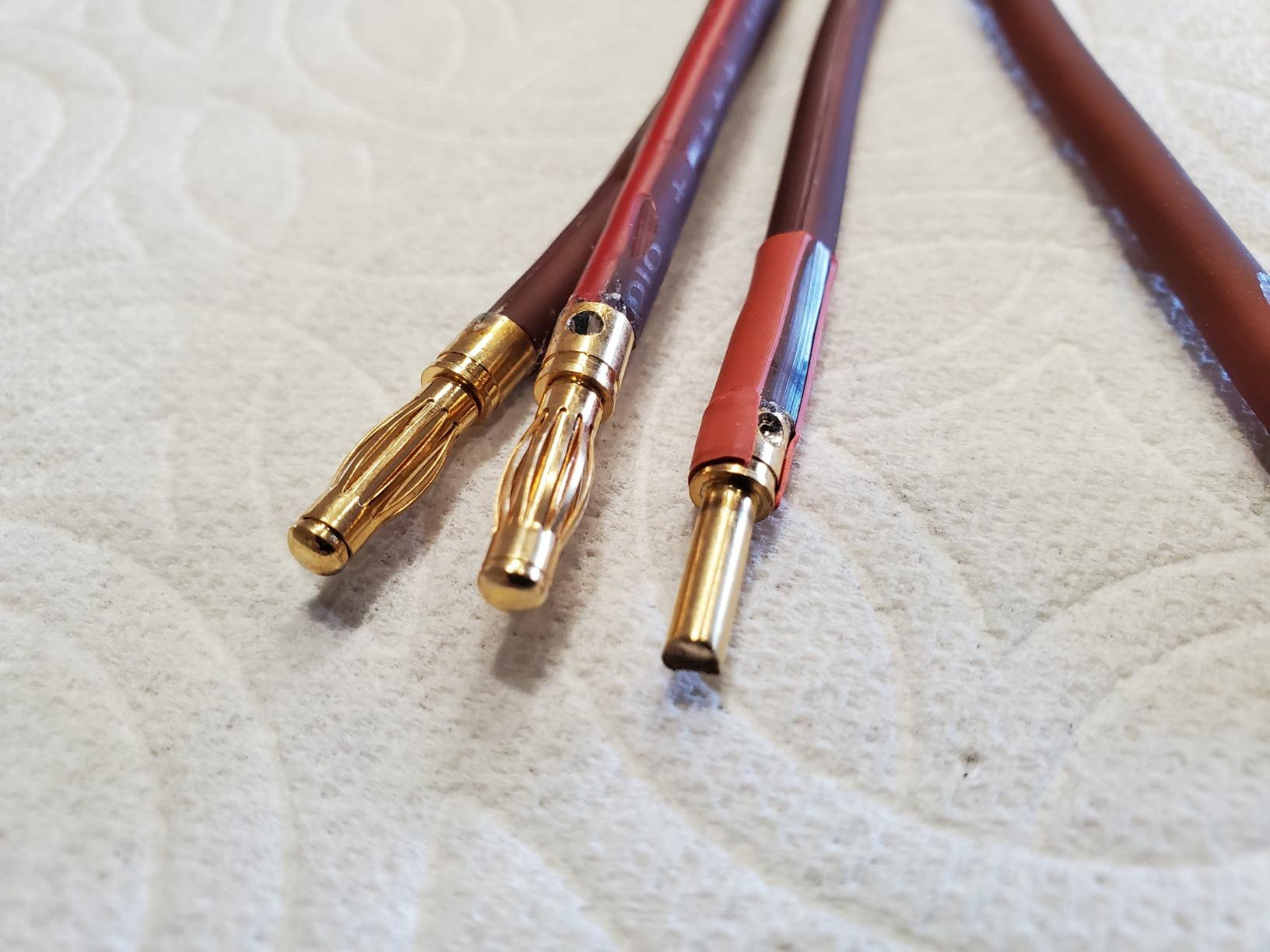 Micca 14 Gauge Pure Copper Speaker Cables, 6.6 Feet Each (2 Meters), 2 Pack Pair, Gold Plated Banana Plugs Connectors, Soldered Construction, Slim Design, 245 Strands, for Stereo or Home Theater customer photo 2