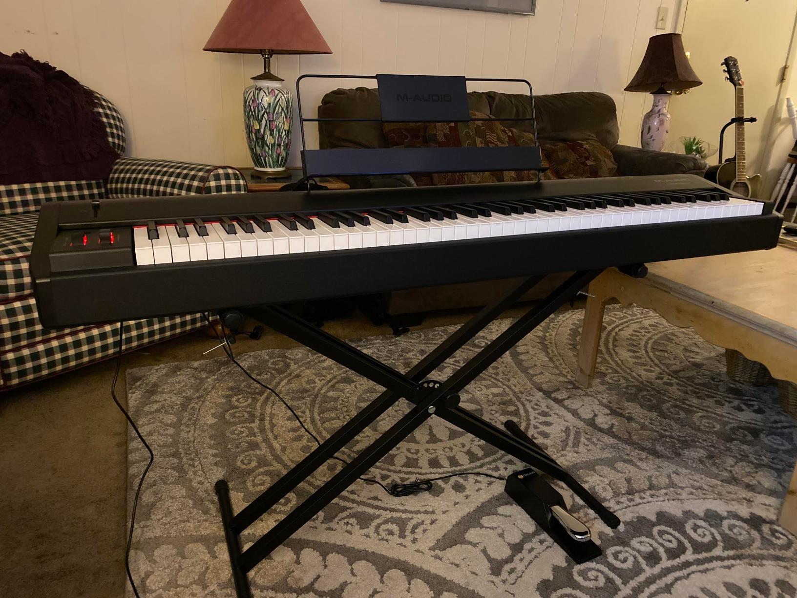 M-AUDIO Hammer 88 USB MIDI Keyboard Controller | 88 Weighted Hammer Action Keys and a Studio-Grade Recording Software Suite customer photo 2