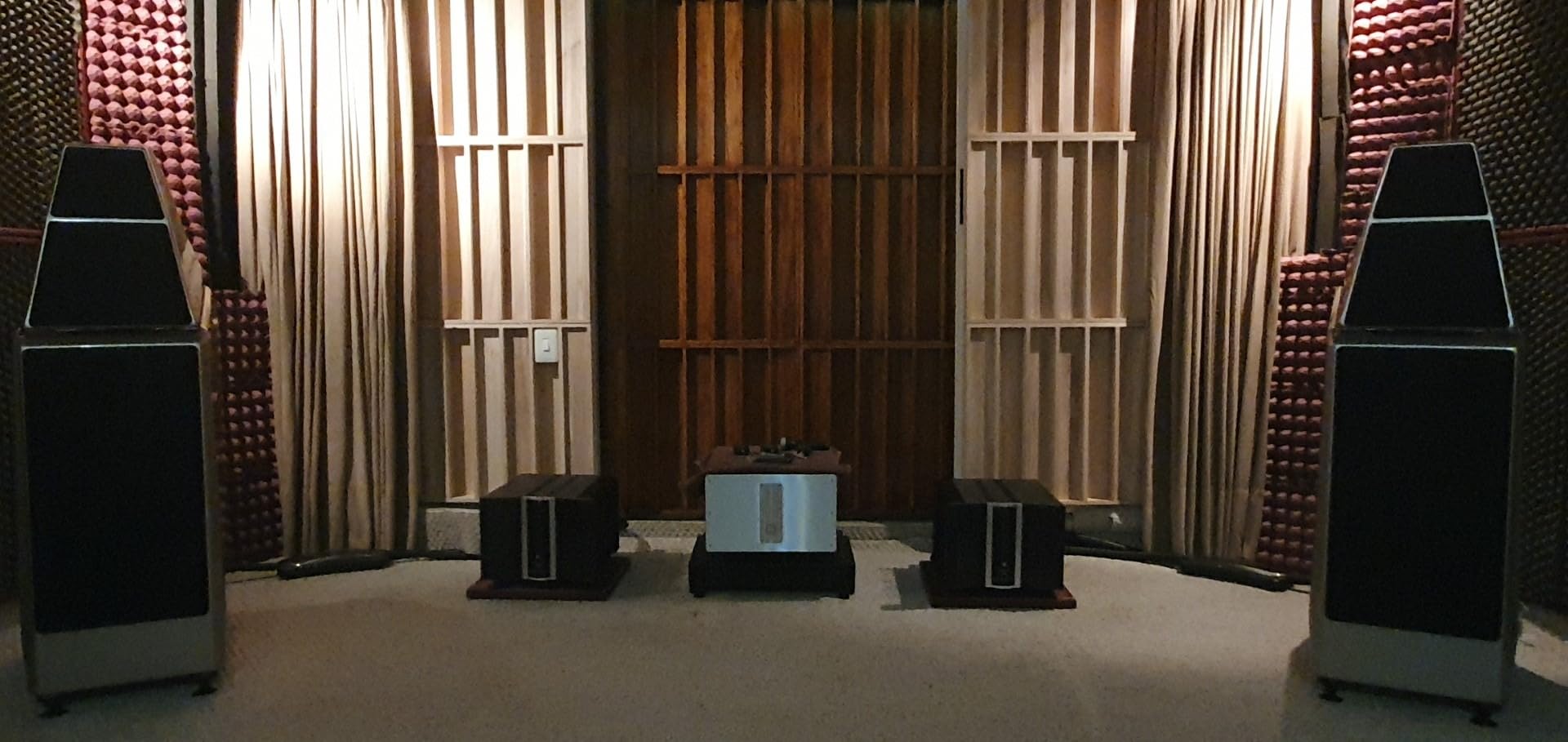 BXI Wood Sound Diffuser - 24 X 24 X 2.8 Inches Thick Acoustic Diffusion Panels, Quadratic Residue Diffusor for Wall and Ceiling (1D) customer photo 2