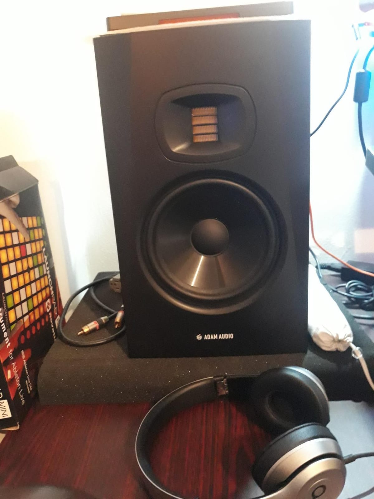 ADAM Audio T7V Studio Monitor | 2-Way, U-ART Tweeter, 7