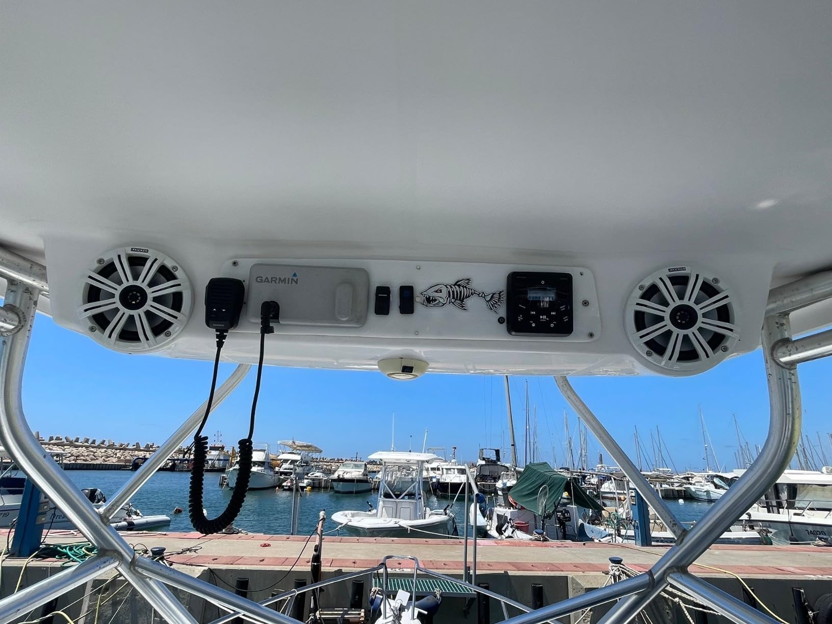 Kicker KM65 6.5-Inch (165mm) Marine Coaxial Speakers with 3/4-Inch Tweeters, 4-Ohm, Charcoal and White Grilles customer photo 2