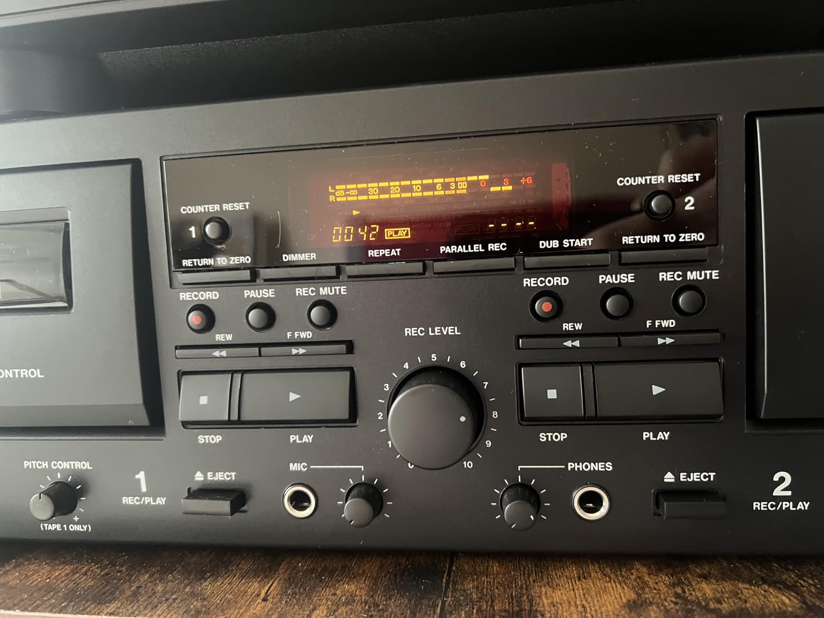 Tascam 202MKVII Double Cassette Deck Recorder with USB Port, Dual Cassette Deck customer photo 2