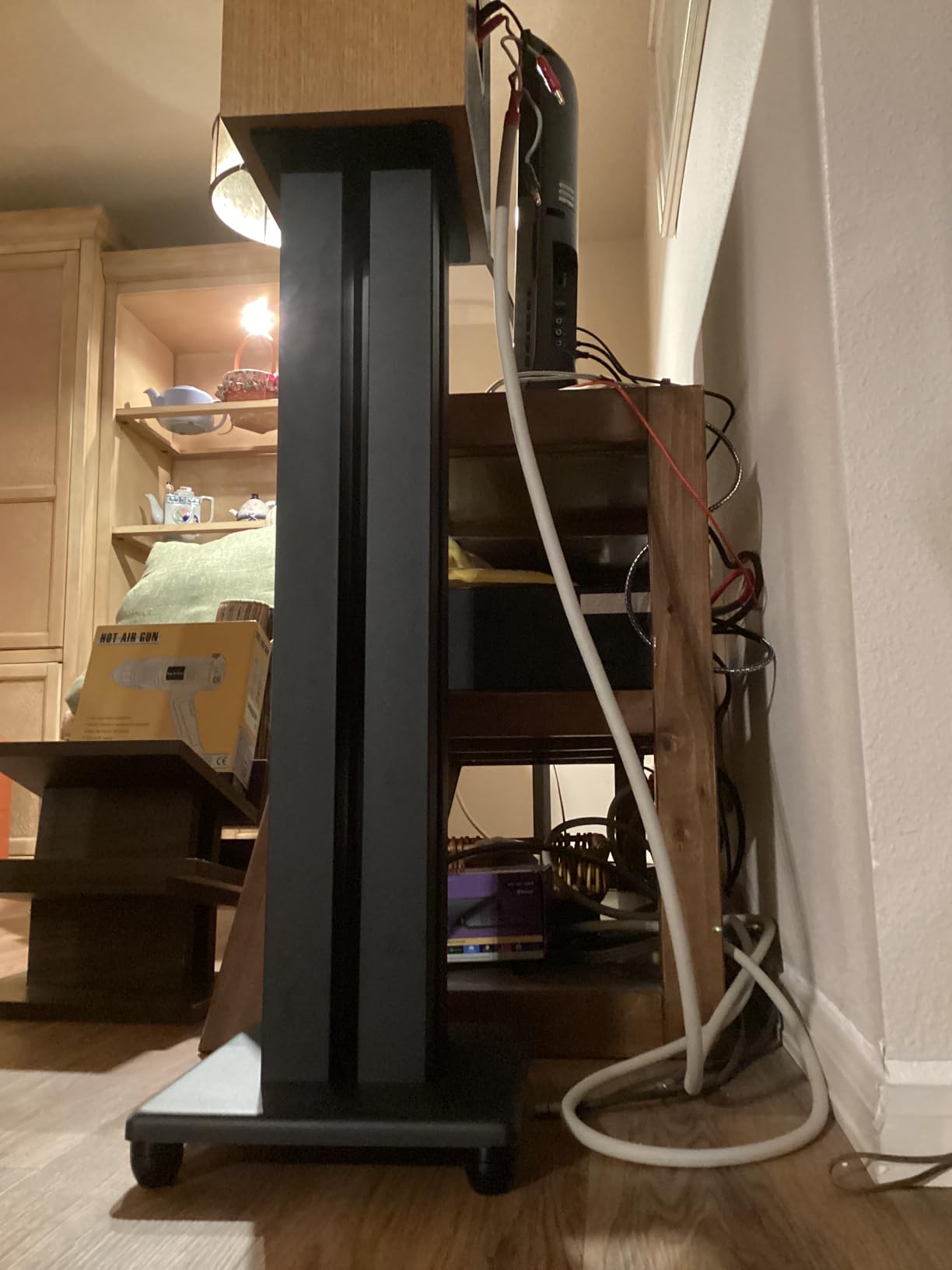 Monolith 28 Inch Speaker Stand (Each) - Supports 100 lbs, Adjustable Spikes, Compatible with Bose, Polk, Sony, Yamaha, Pioneer and Others, Black customer photo 2