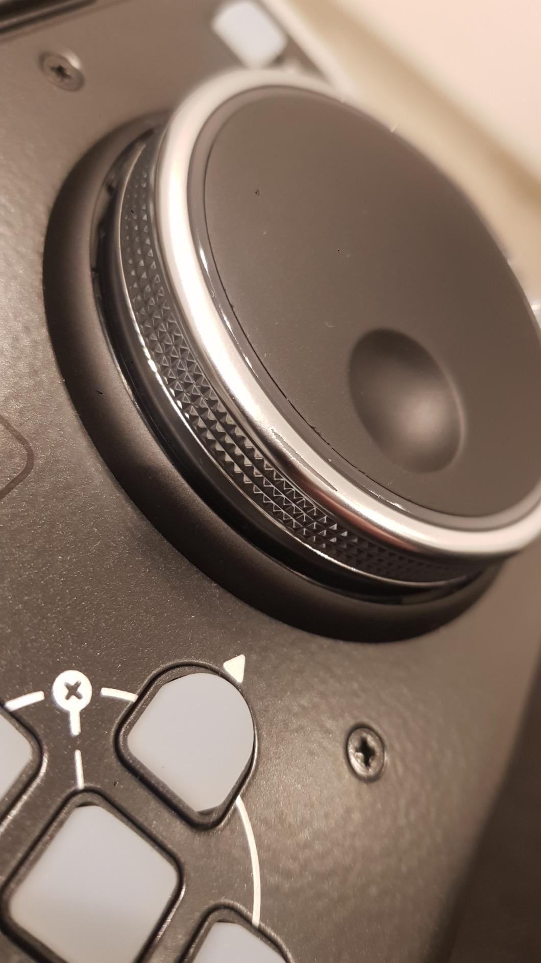 Behringer X-TOUCH ONE Universal Control Surface with Touch-Sensitive Motor Fader customer photo 2