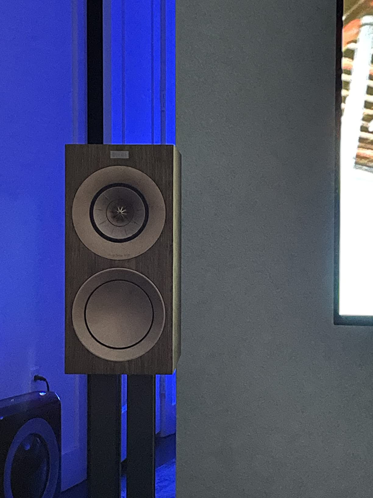 KEF R3 Standmount Speakers (Pair, Black) customer photo 2