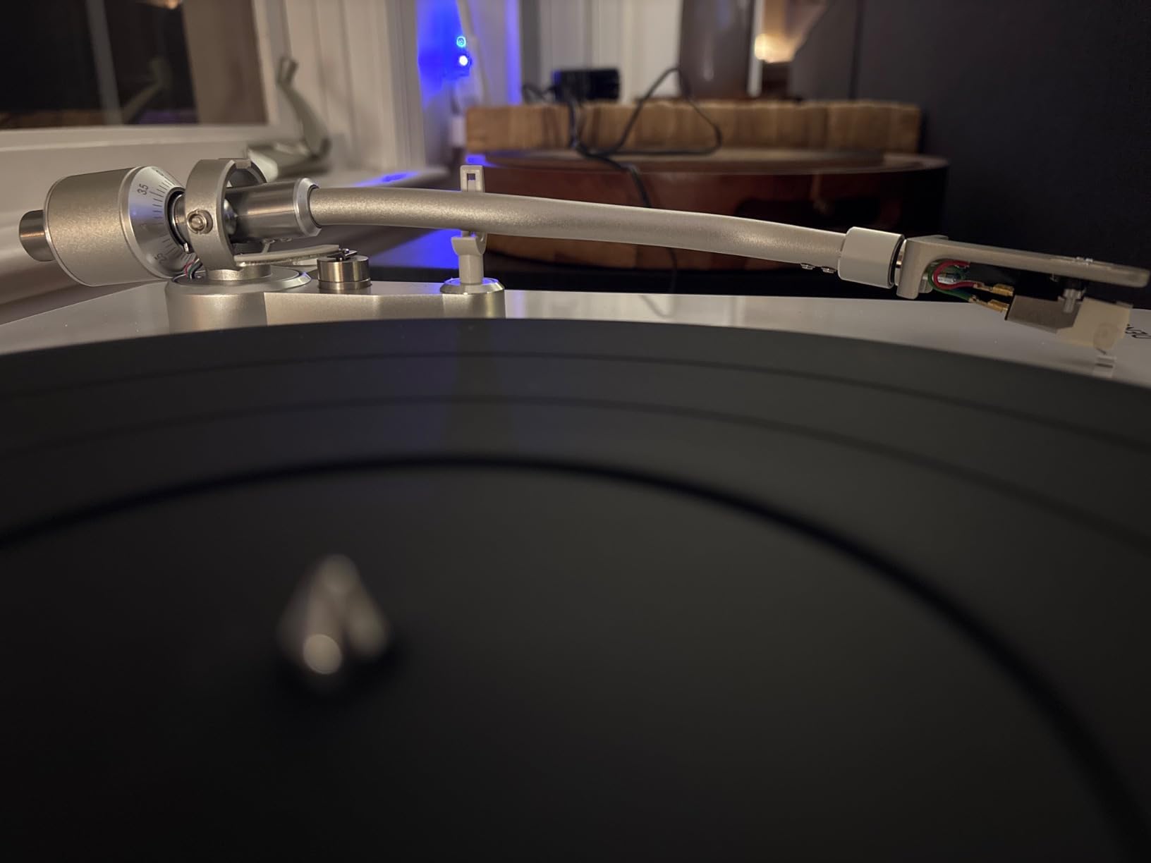 Denon DP-400 Record Player, Modern Turntable, Stereo RCA Output | For 33-1/3, 45 and 78 RPM Vinyl Records, Phono Preamp Output with Equalizer, Auto Speed Sensor and Special Tonearm customer photo 2