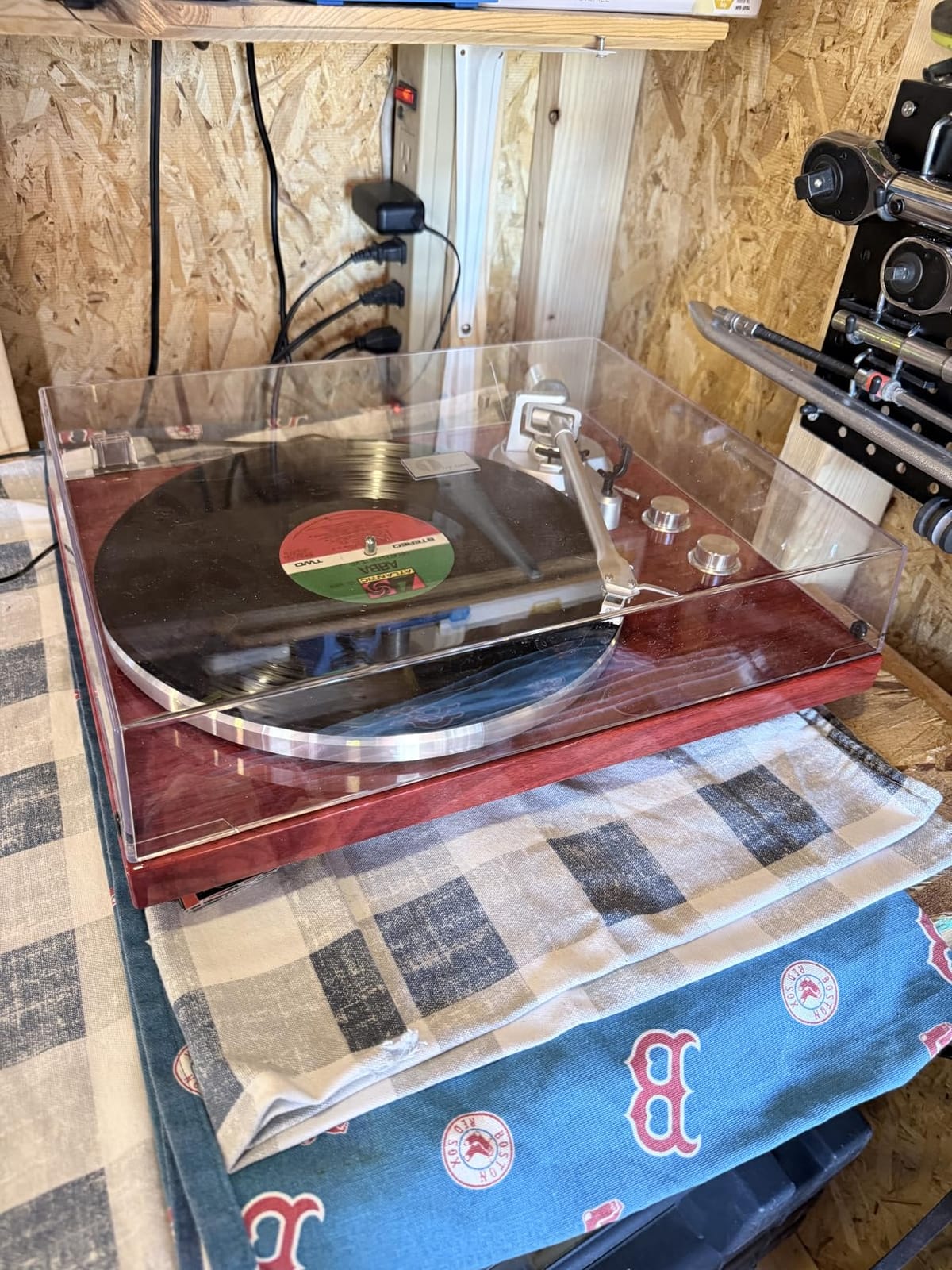 1 BY ONE Belt Drive Turntable with Bluetooth Connectivity, Built-in Phono Pre-amp, USB Digital Output Vinyl Stereo Record Player with Magnetic Cartridge, 33 or 45 RPM customer photo 1