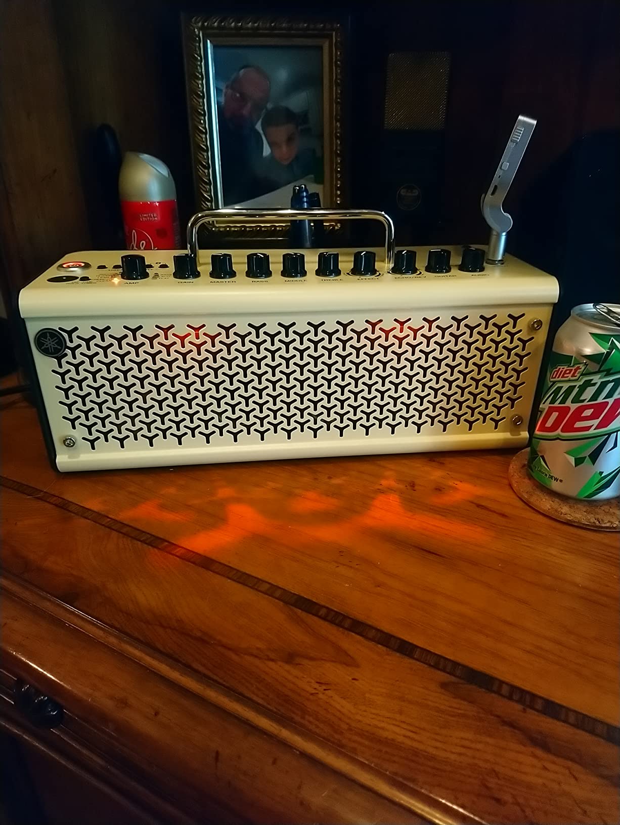 Yamaha THR10II Wired Desktop Guitar Amp, 10W | Desktop modeling amp with VCM tube amp simulation, Bluetooth, USB audio interface, and battery-powered option customer photo 2