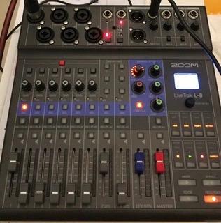 Zoom LiveTrak L-8 Battery Powered Mixer/Recorder for Musicians & Podcasters (8-channel digital mixer, 12-in/4-out USB interface, 6 sound pads) customer photo 2