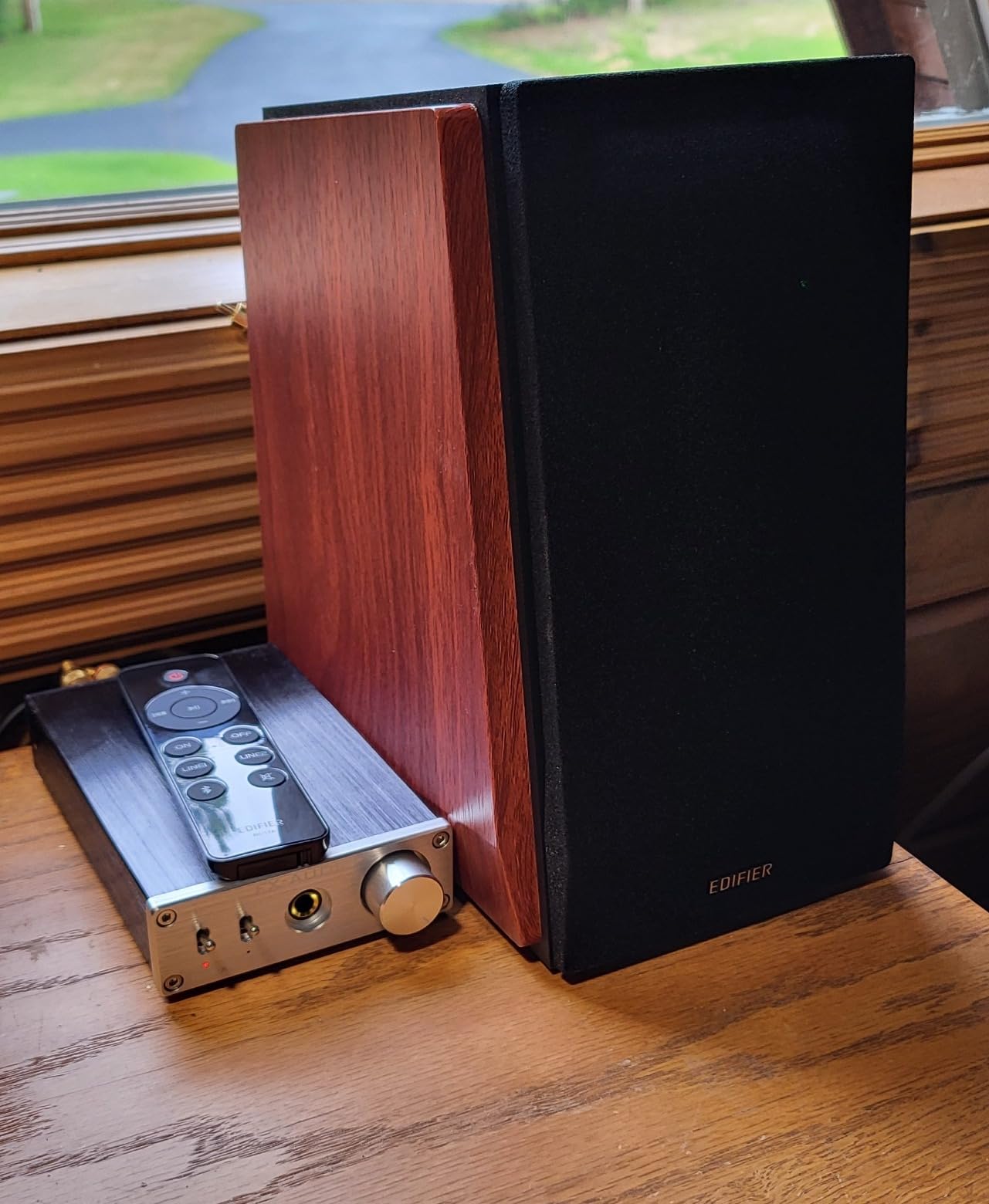 Edifier R1700BTs Active Bluetooth Bookshelf Speakers - 2.0 Wireless Near Field Studio Monitor Speaker - 66W RMS with Subwoofer Line Out customer photo 1