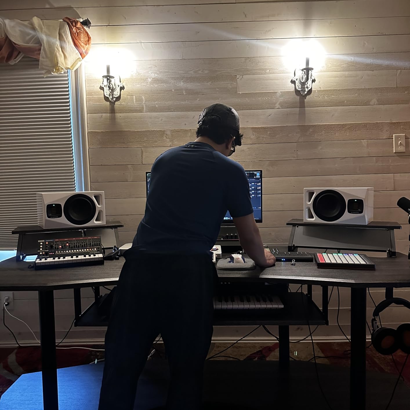 Acme Eleazar Wooden 4-Shelf Music Recording Studio Desk in Black Oak customer photo 1