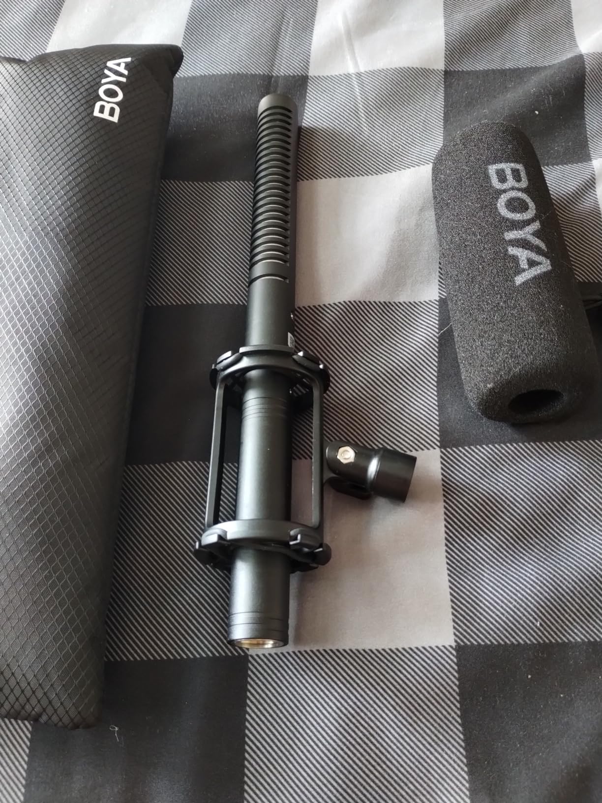 BOYA XLR Microphone BY-BM6060 Super-Cardioid Shotgun Condenser Microphone with 24 48V Phantom Power for Camera Film Interview ENG/EFP Outdoor Recording customer photo 1