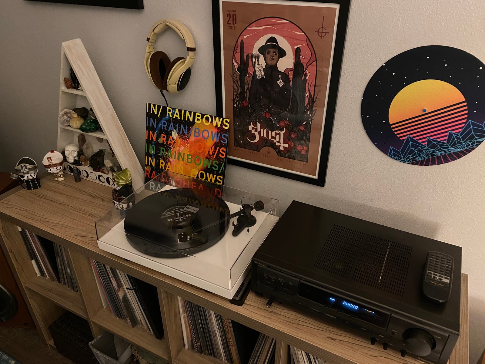 Pro-Ject Debut Carbon EVO Turntable with Sumiko Rainier Cartridge (Gloss White) customer photo 2