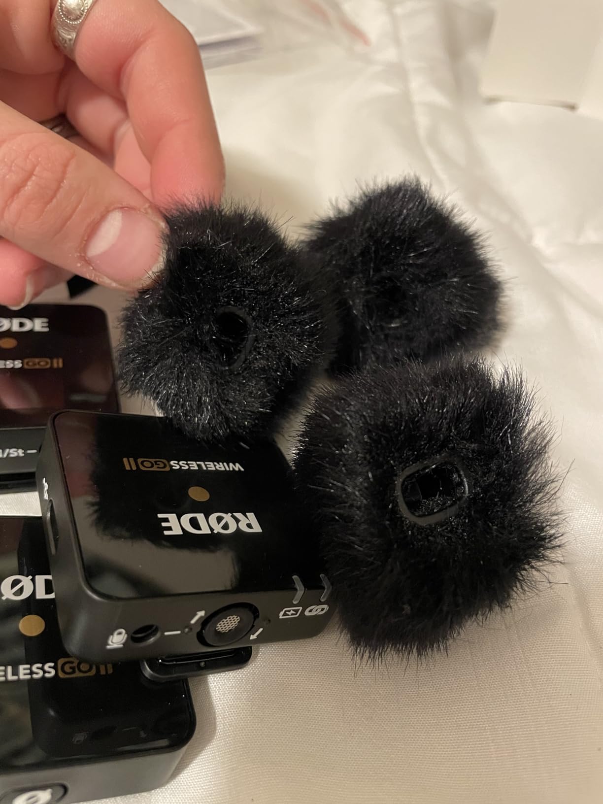 RØDE Wireless GO II Ultra-compact Dual-channel Wireless Microphone System with Built-in Microphones, On-board Recording and 200m Range for Filmmaking, Interviews and Content Creation customer photo 2