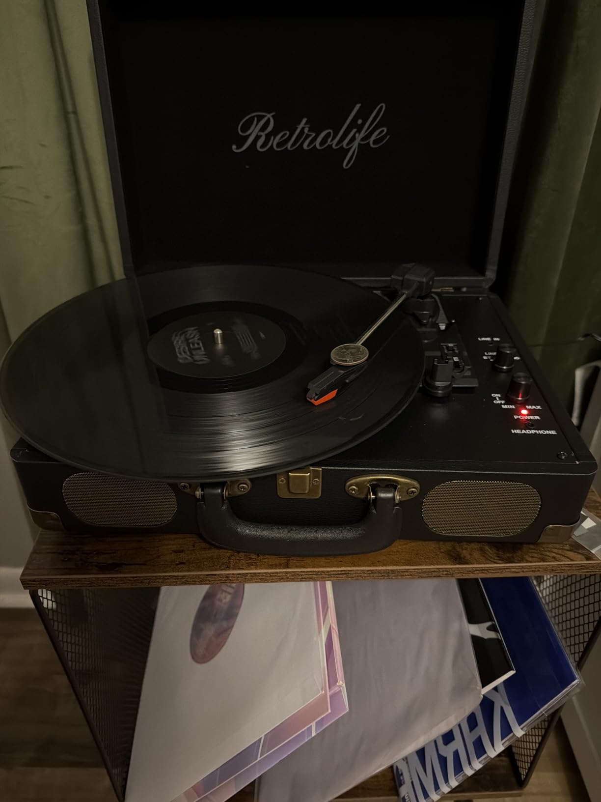 Retrolife Vinyl Record Player 3-Speed Bluetooth Suitcase Portable Belt-Driven Record Player with Built-in Speakers RCA Line Out AUX in Headphone Jack Vintage Turntable, Black customer photo 2