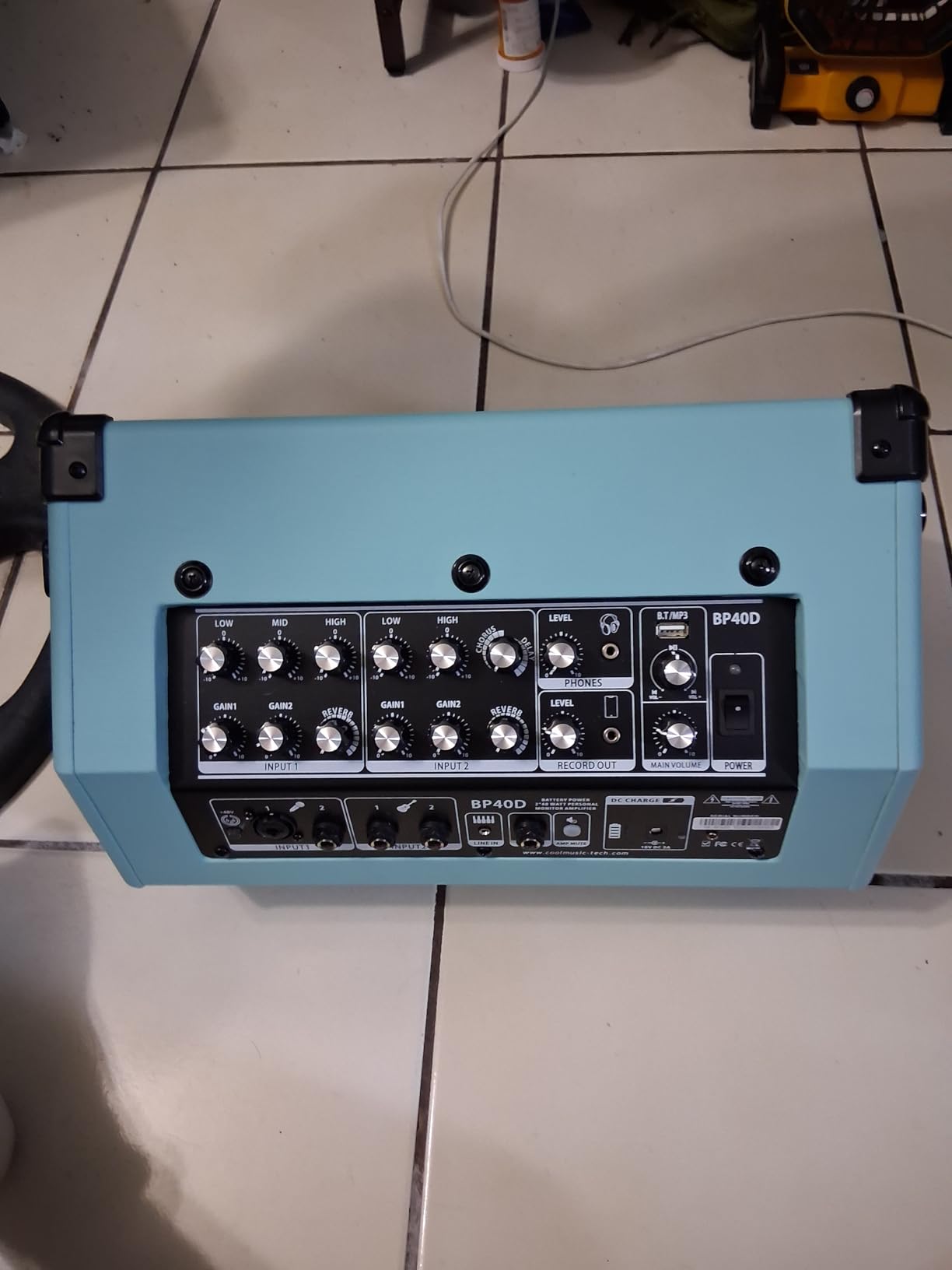 Coolmusic BP40D Powered Acoustic Guitar Amplifier - Portable Bluetooth Speaker 80W W/Battery with Reverb Chorus Delay Effect, 6 Inputs, 3 Band EQ, Blue customer photo 2
