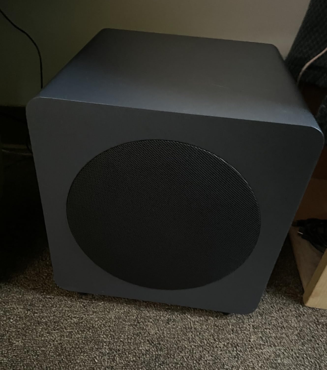 Kanto SUB8VMW Sealed Powered Subwoofer | 300W Peak Power | 8