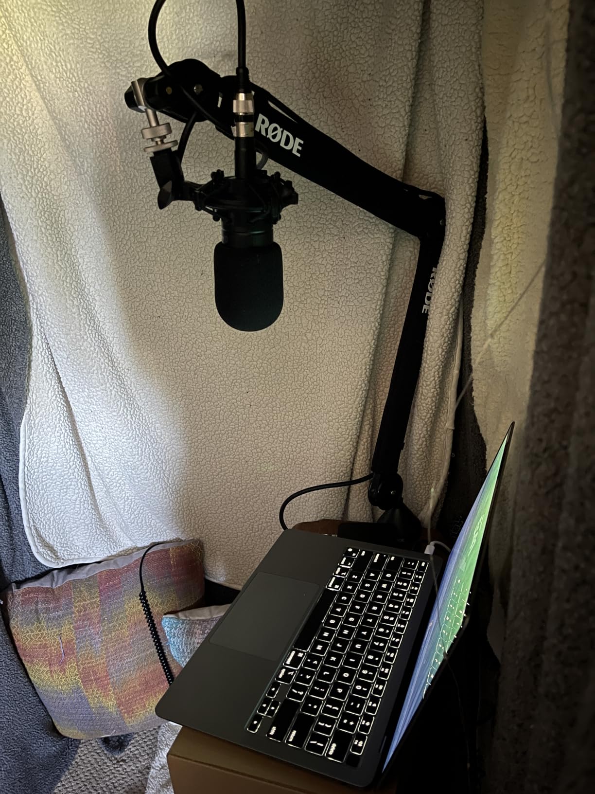 Rode PSA1+ Professional Studio Arm with Spring Damping and Cable Management, Black customer photo 1