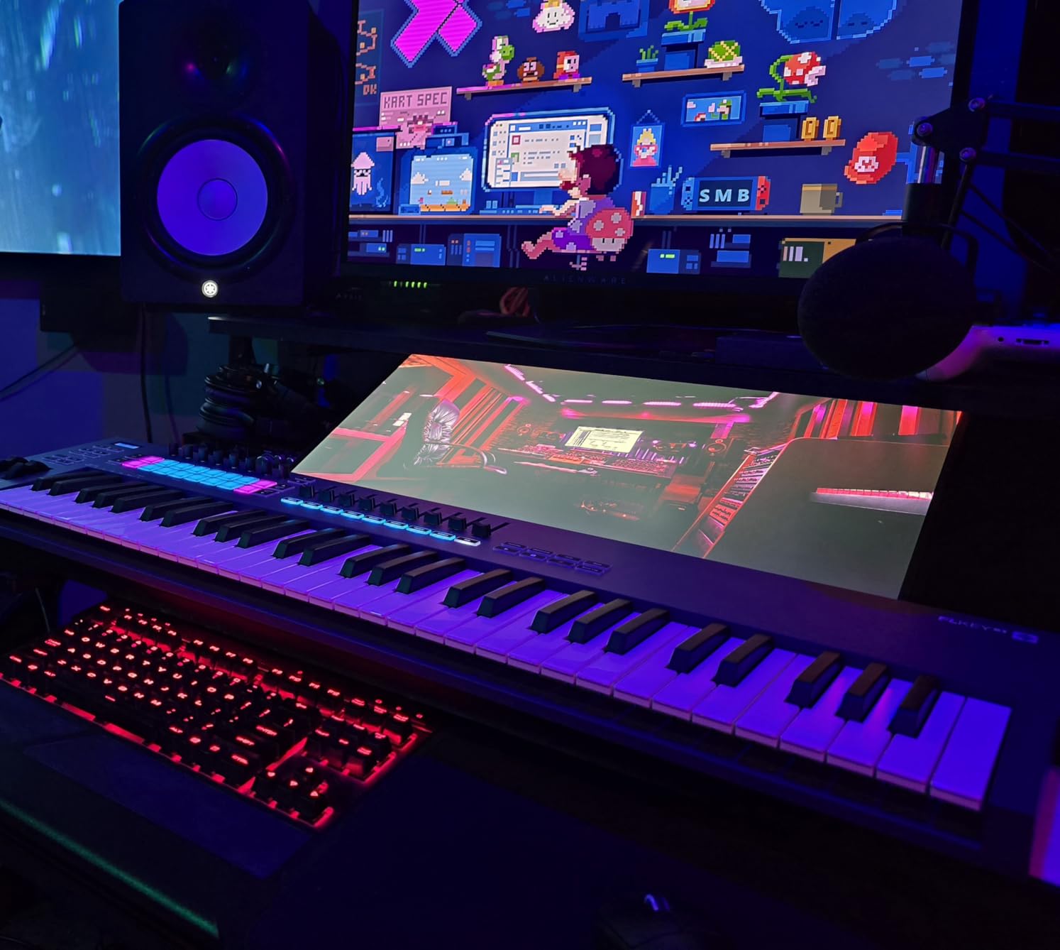 Novation FLkey Mini USB MIDI Controller Keyboard | USB-C, 25 Mini Keys, 16 Pads, 8 Encoders, Touch Strips, Scale Mode, Chord Modes, Arpeggiator, Bus Powered, FL Studio customer photo 2