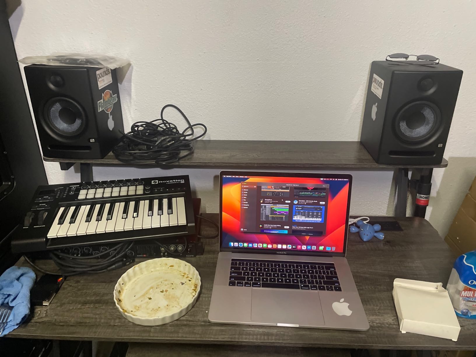 Armocity Music Studio Desk Production Workstation, 47