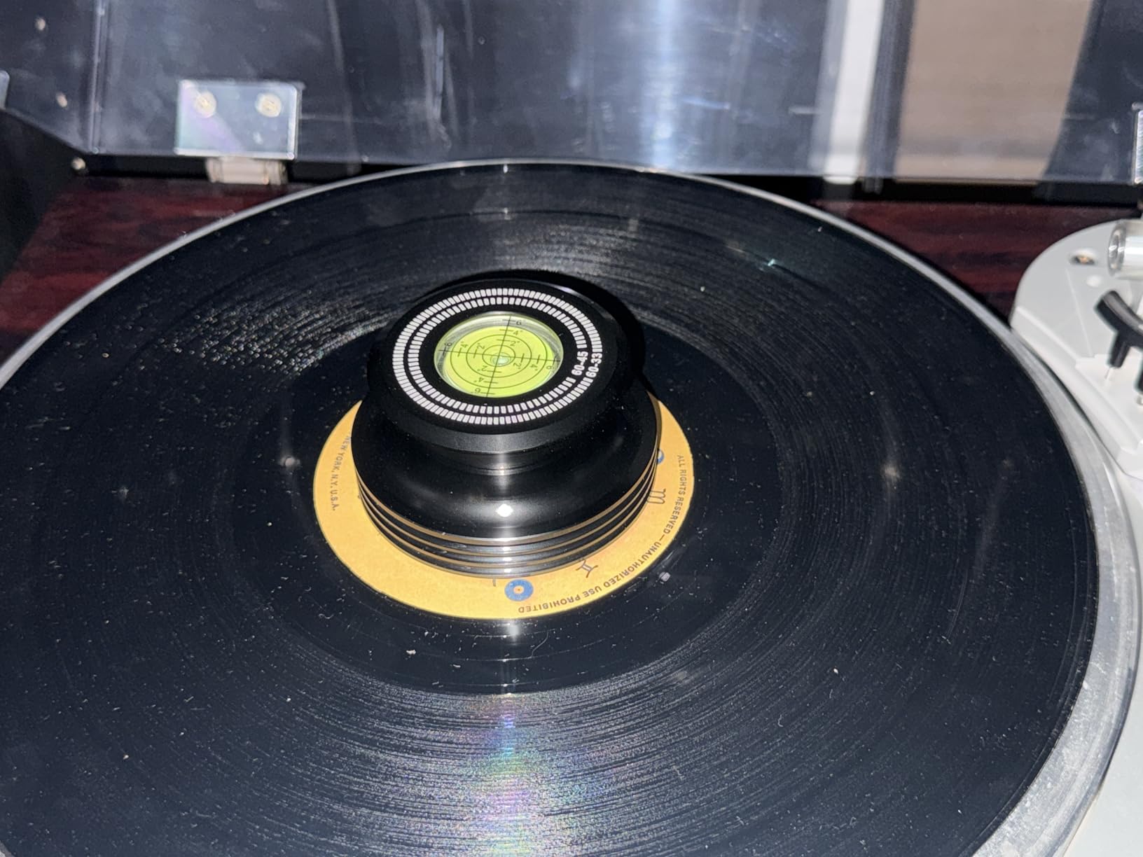 Record Weight Stabilizer 60Hz Vinyl Turntable Clamp 378g LP Disc Stabilizer with Bubble Leveling (Black, 60Hz) customer photo 2