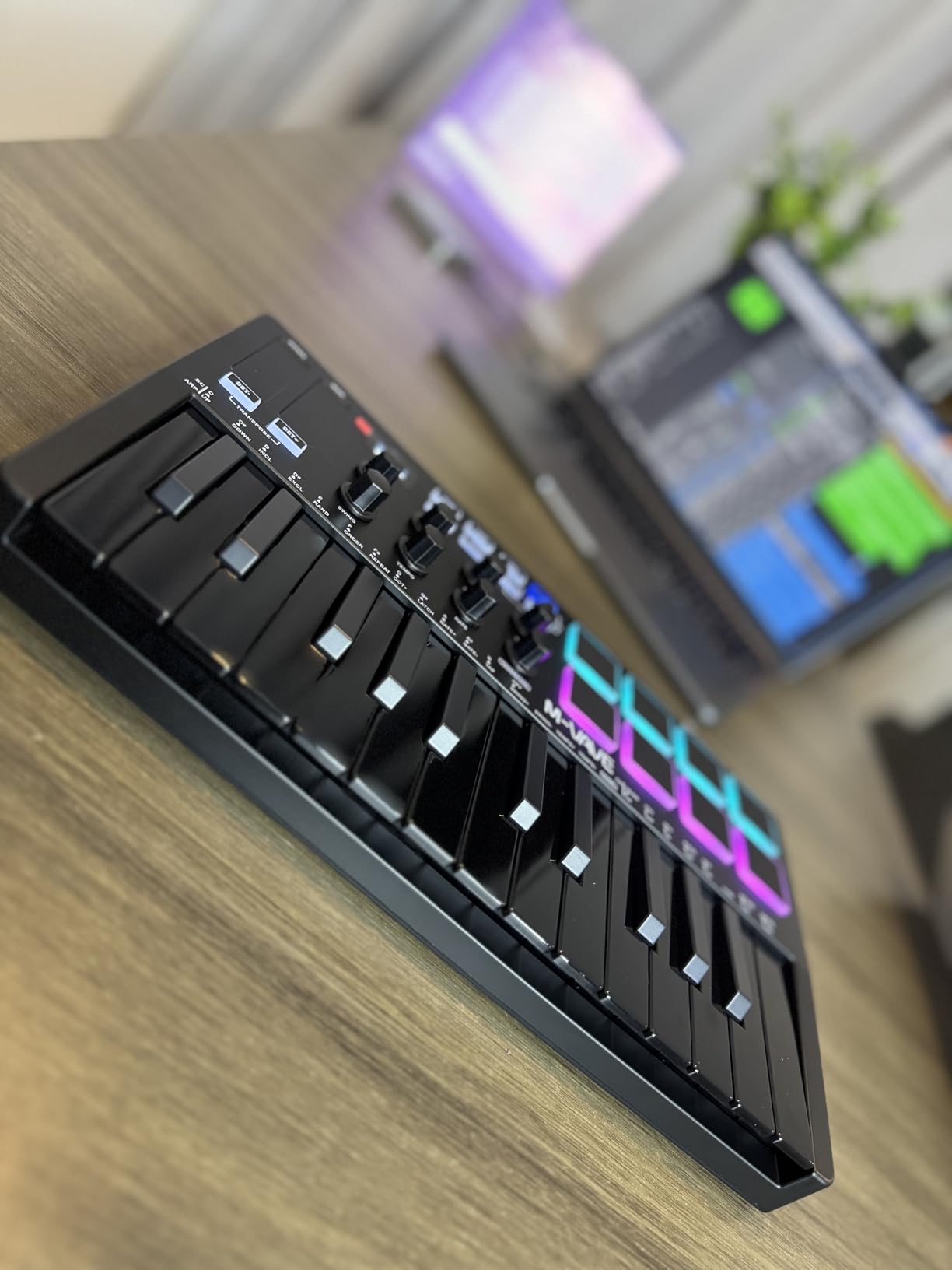 M-VAVE 25 Key USB MIDI Keyboard Controller With 8 Backlit Drum Pads, Bluetooth Semi Weighted Professional Dynamic Keybed, 8 Knobs and Music Production, Software Included (Black) customer photo 1