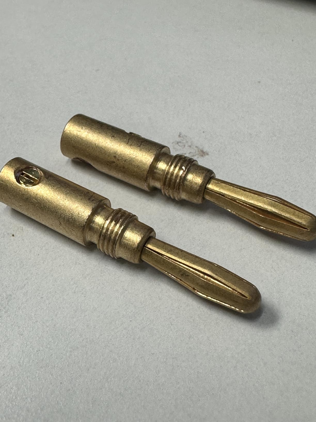Nakamichi Ultimate Series 24K Gold Plated Beryllium Red Copper Banana Plug 12-18 AWG Gauge Size 4mm Connector for Speakers Wire Amplifiers Hi-Fi Sound Systems (12 Pcs (6-Pairs), Banana Plugs) customer photo 1
