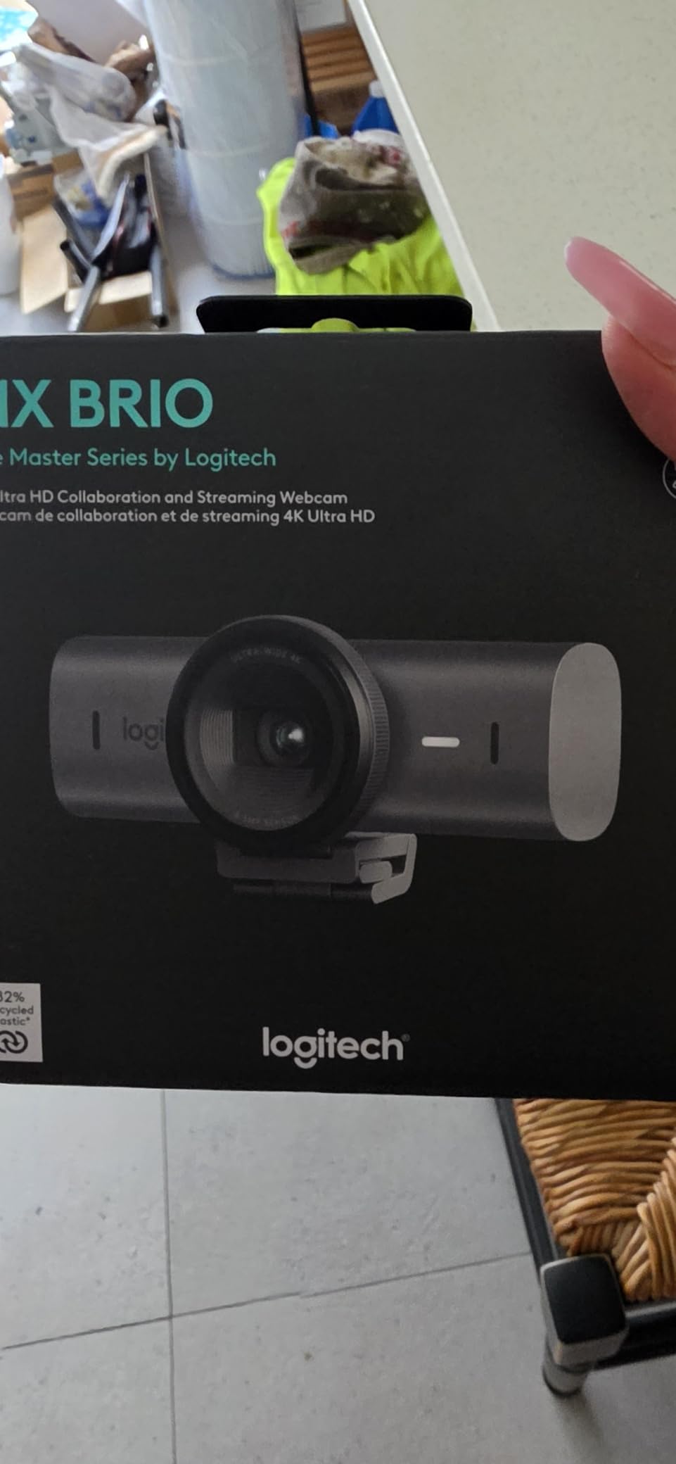 Logitech MX Brio Ultra HD 4K Webcam for Collaboration and Streaming | Show Mode, works with Microsoft Teams, Zoom, Google Meet customer photo 1