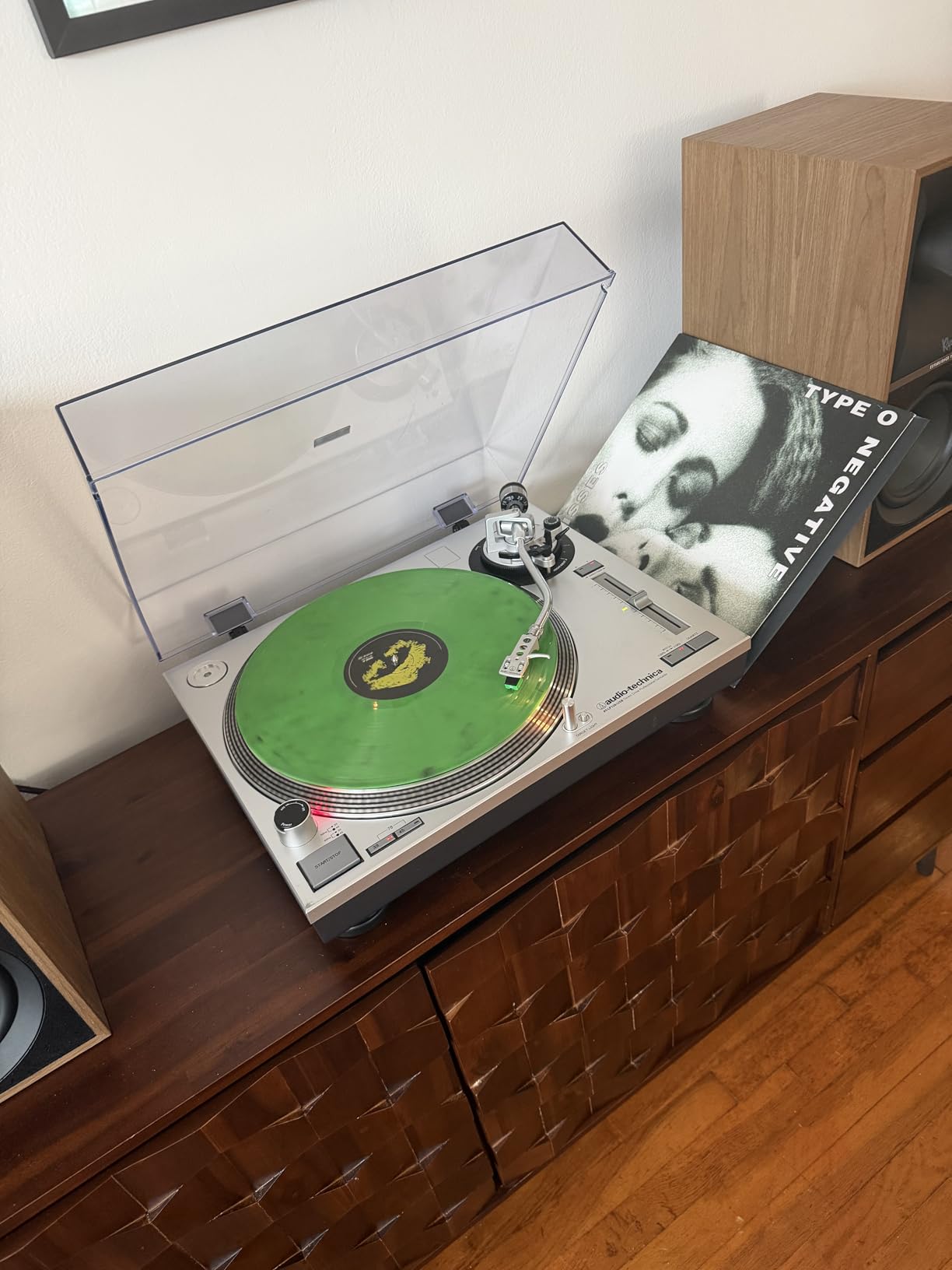 Klipsch The Sevens Heritage Inspired (Pair) Powered Speakers - Walnut customer photo 1