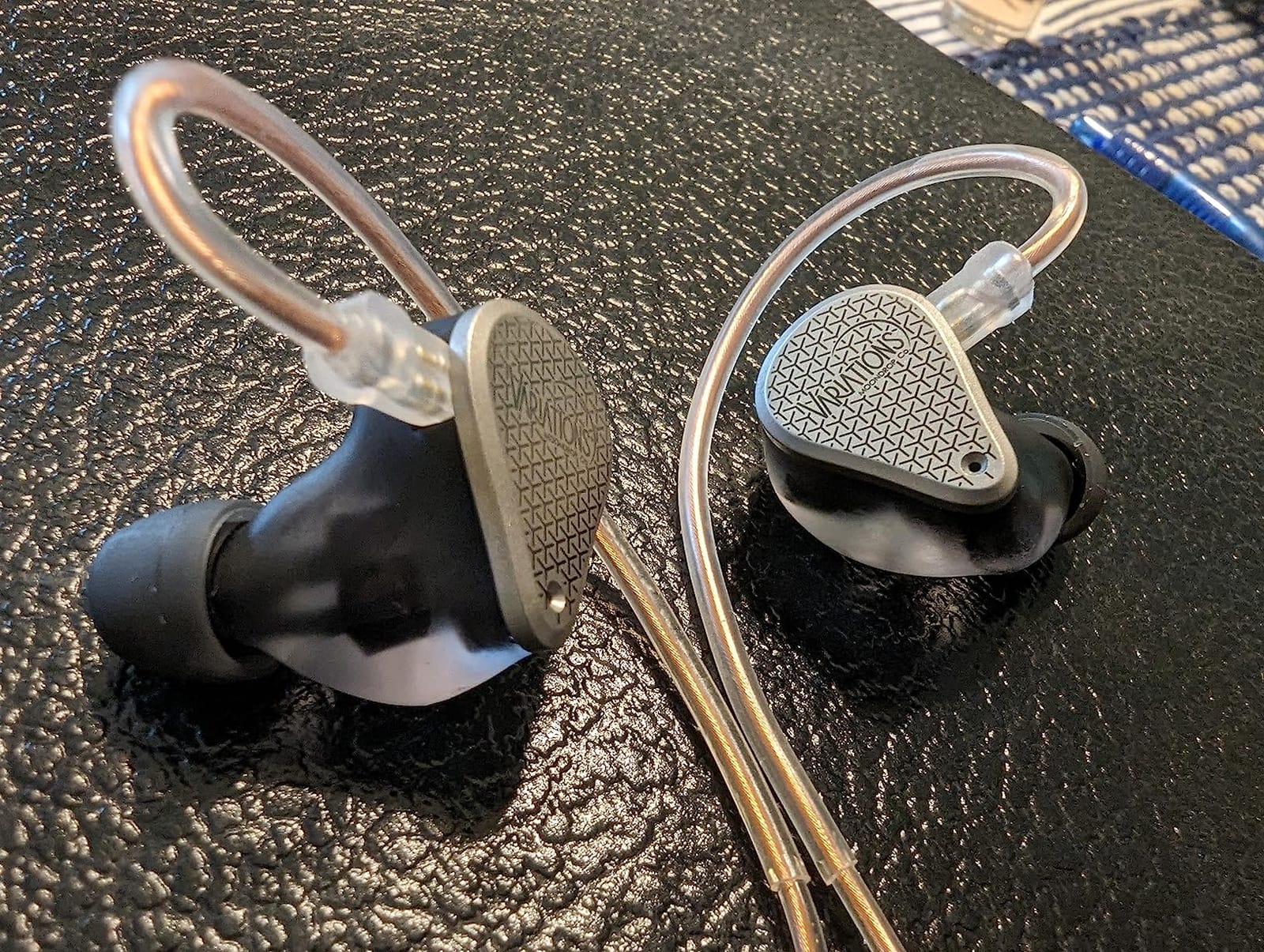 Moondrop Variations Earphone 1DD+2BA+2EST Tribrid Technology in-Ear Monitor with Interchangeable Cable customer photo 1