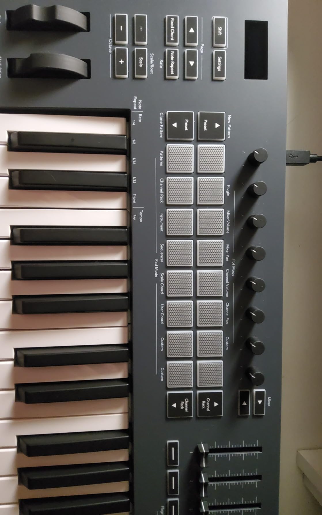 Novation FLkey 49 USB MIDI Controller Keyboard | USB-C, 49 Semi-Weighted Keys, 16 Pads, Faders, 8 Encoders, Pitch/Mod Wheels, Scale Mode, 5-Pin MIDI Out customer photo 1