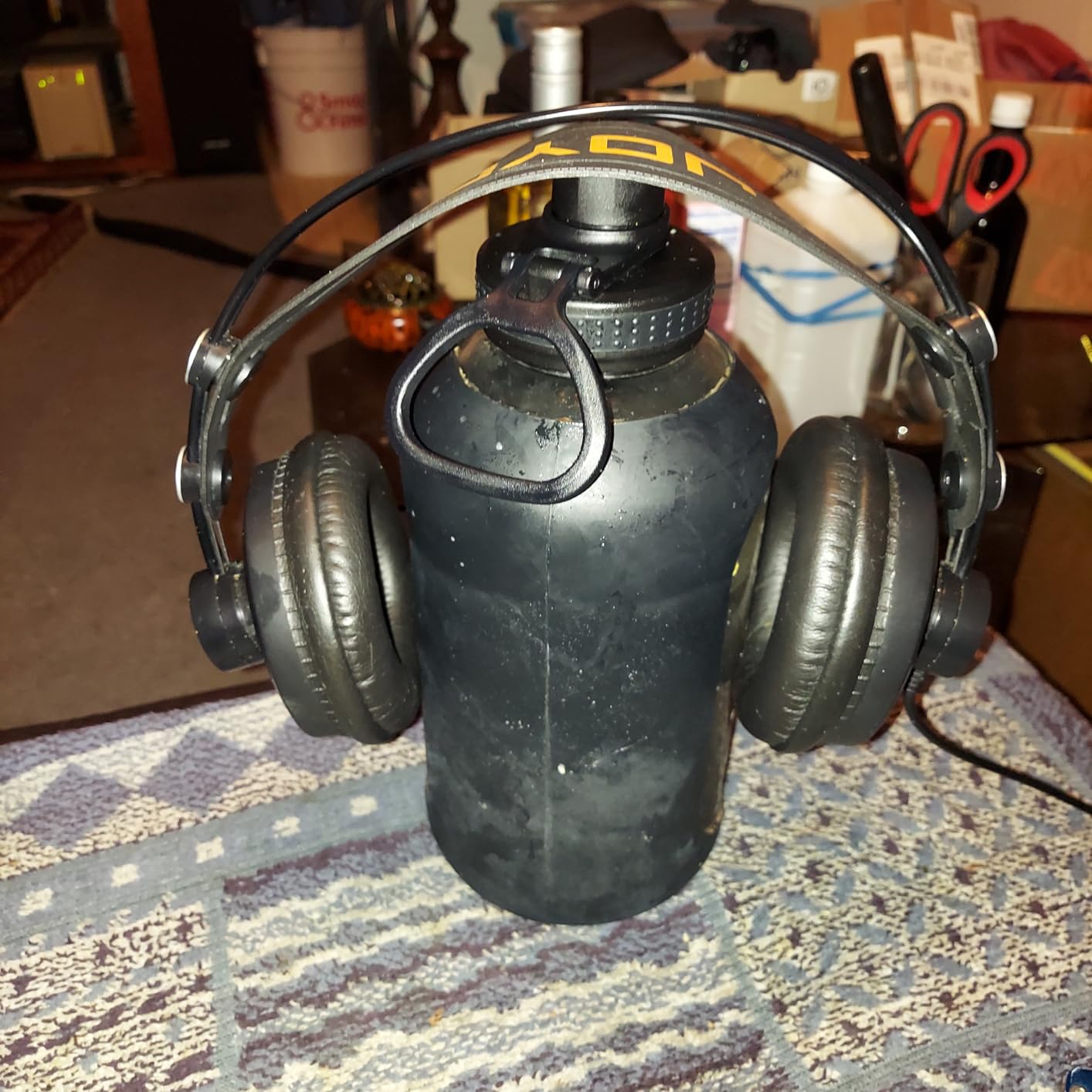 JOYO Studio Monitor Headphones, 50mm Drivers Over-Ear with Passive Noise Isolation (JMH-02) customer photo 2
